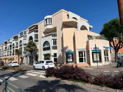 T2! 3 Ou 4 Personnes Centre Ville Neuf Avec Garage Sanary-sur-Mer Extérieur photo