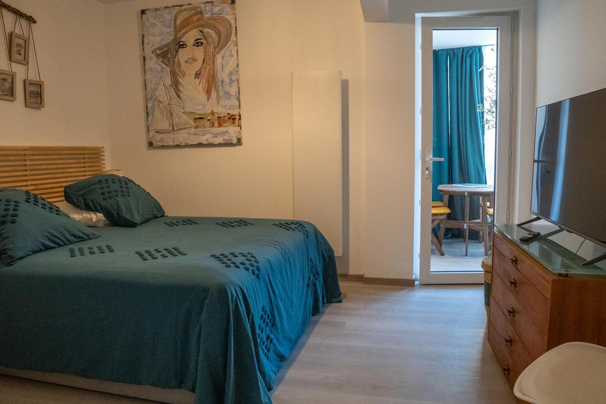T2! 3 Ou 4 Personnes Centre Ville Neuf Avec Garage Sanary-sur-Mer Extérieur photo
